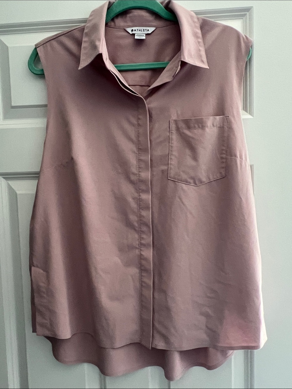 Athleta Sleeveless Collared Blouse in Mauve Pink